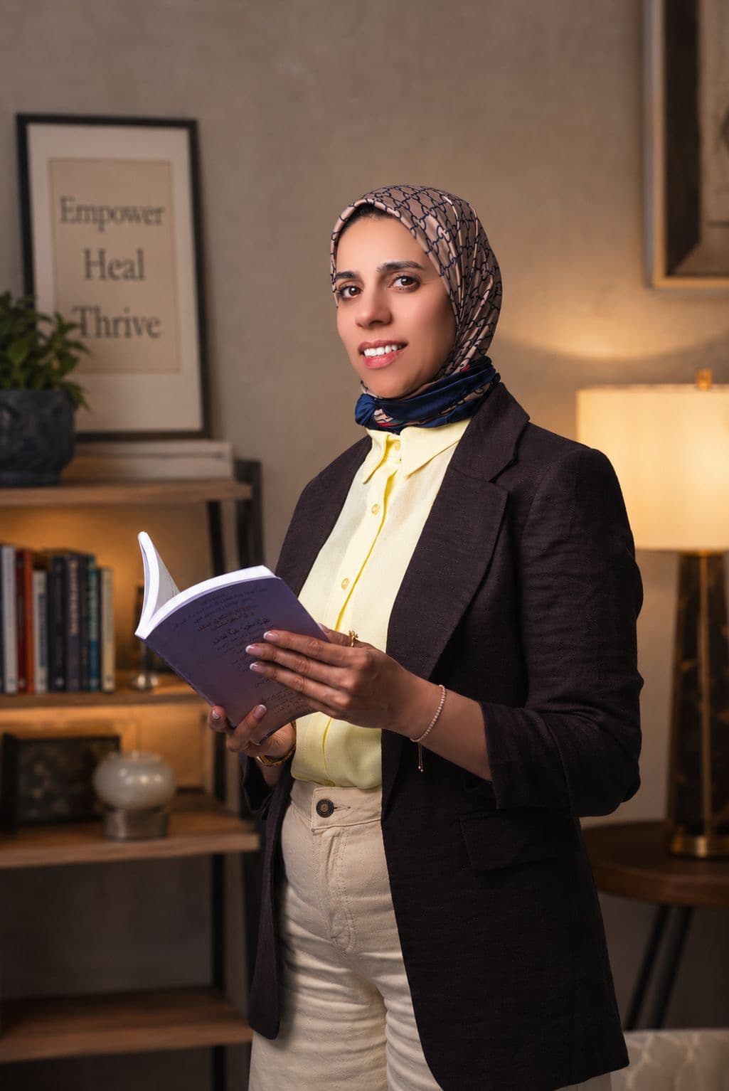 Samira Lamriouat in her practice — psychologist and ThetaHealing® practitioner